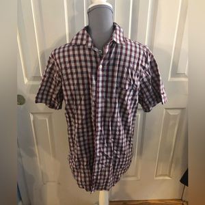 Van Heusen short sleeve men’s dress shirt medium. Burgundy and blue stripes.